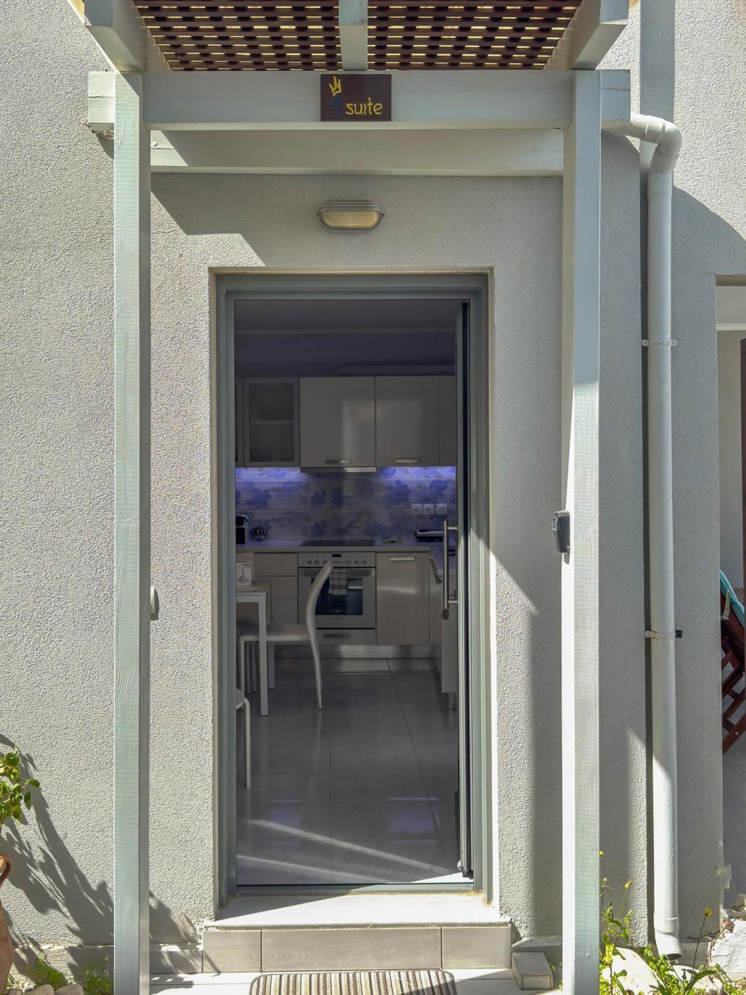 Alisahni Villa & Suite Kato Daratso Ngoại thất bức ảnh